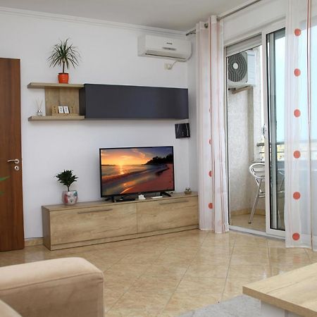 Beautiful Apartment At Port Side! Durres Exterior photo