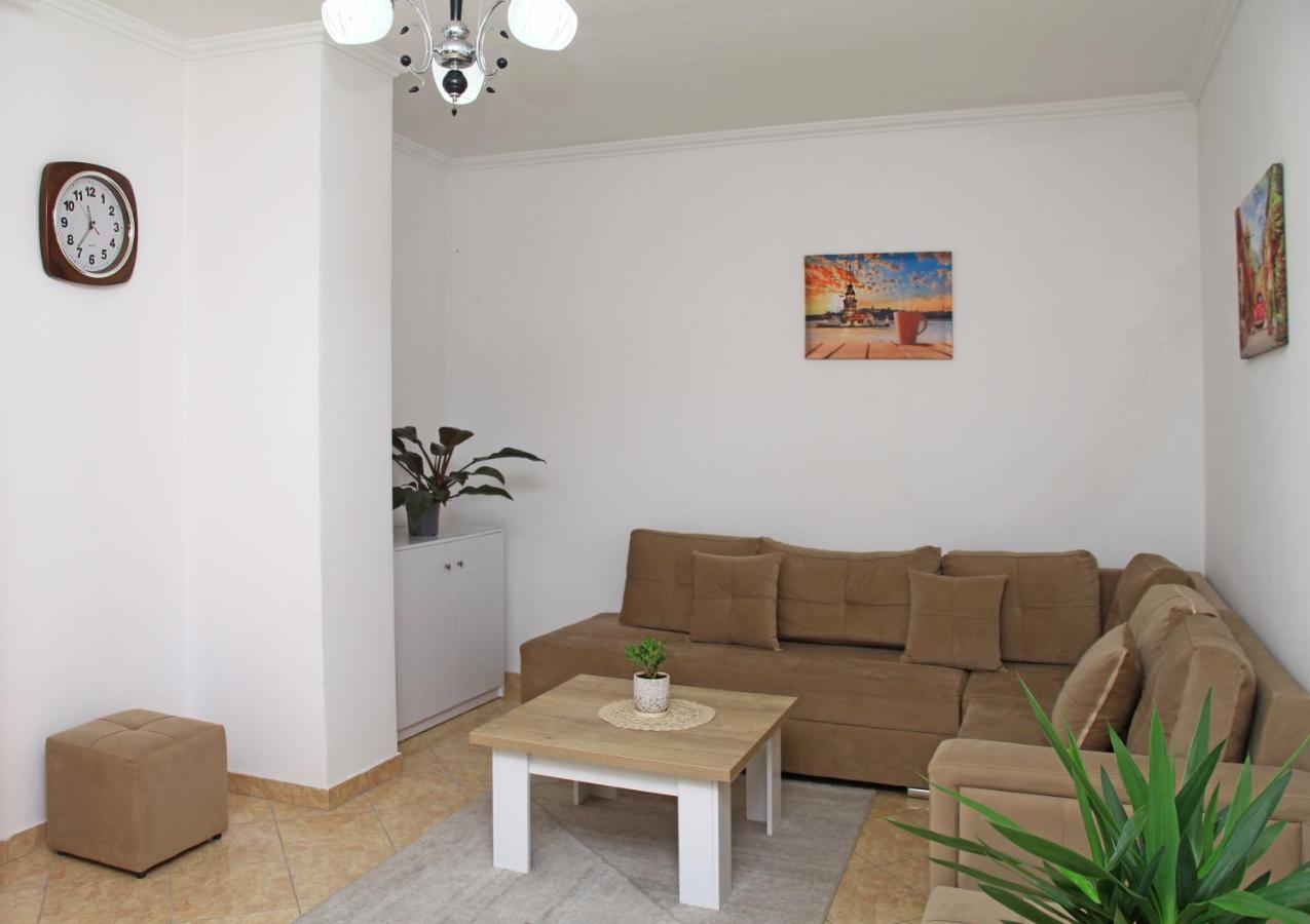 Beautiful Apartment At Port Side! Durres Exterior photo