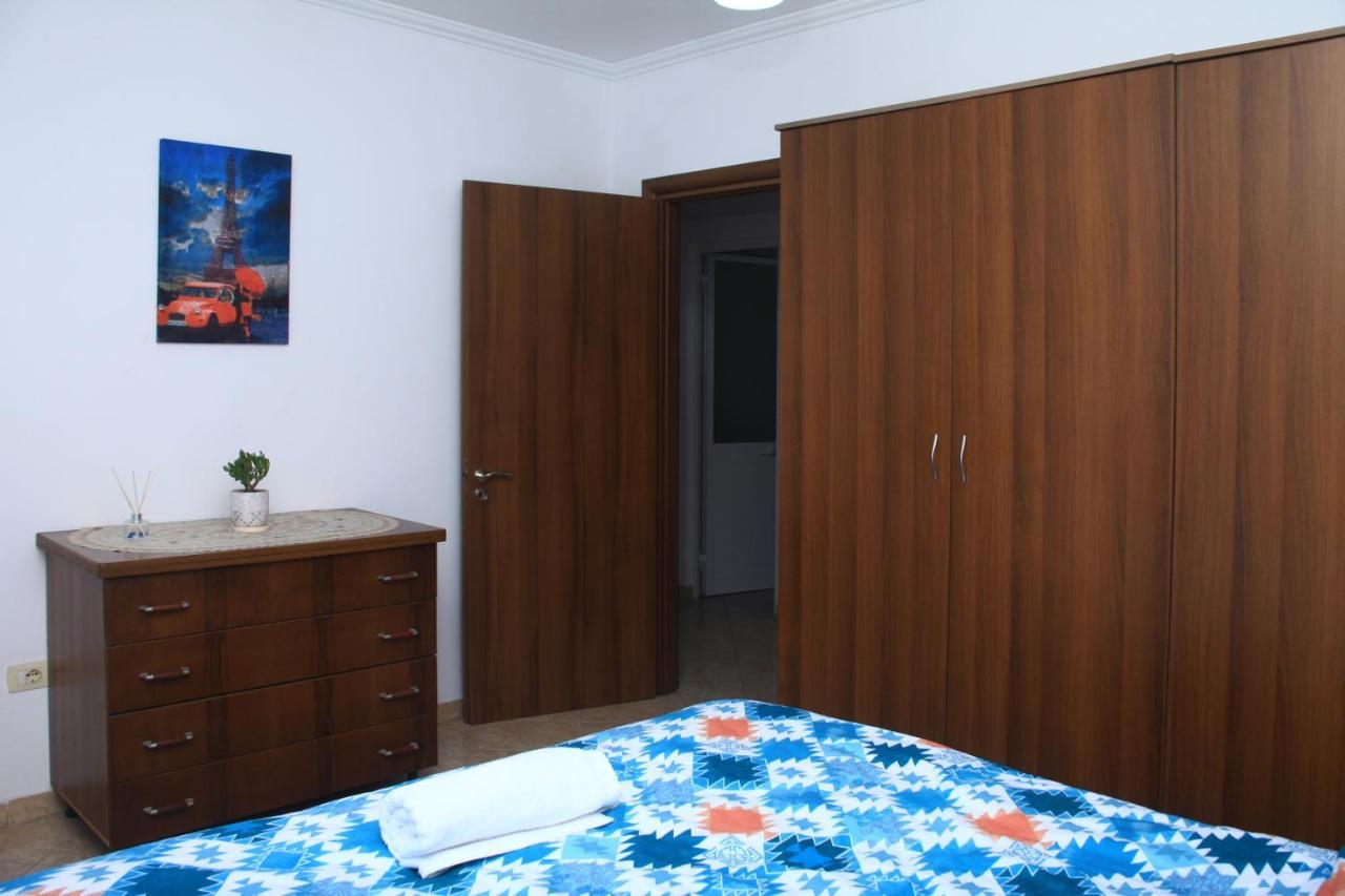 Beautiful Apartment At Port Side! Durres Exterior photo